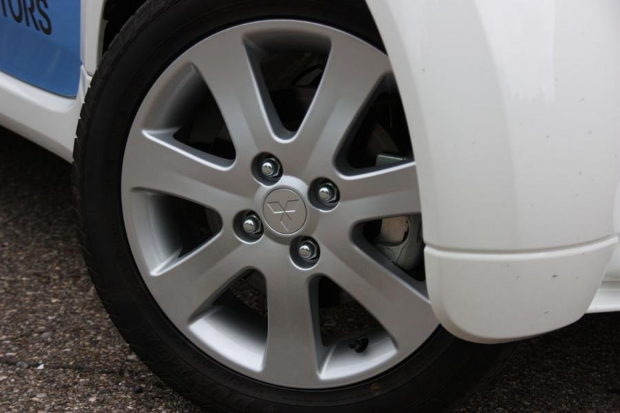  Mitsubishi i-MiEV (JDM) 2010 года  (фото 45 из 50)